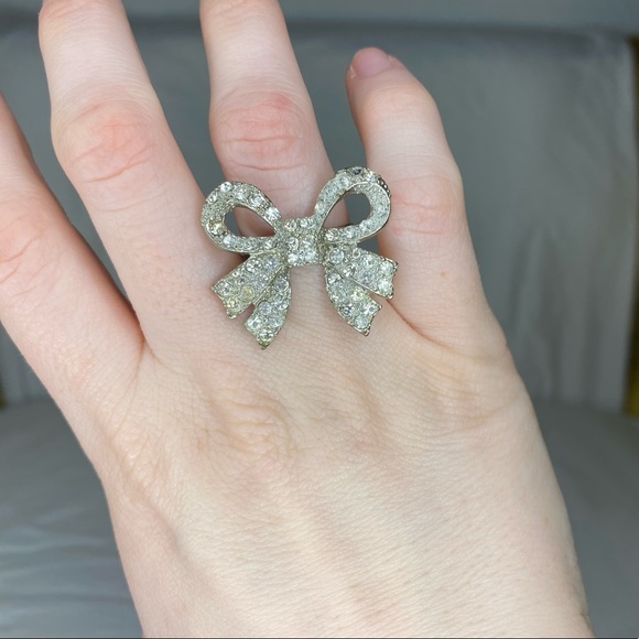 Rhinestone Bow Ring - Picture 2 of 2